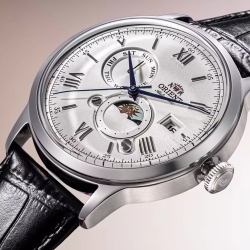 ساعت مچی مردانه اورینت مدل RA-AK0802S30B