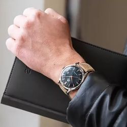 ساعت مچی مردانه اورینت مدل RA-AC0P02L30B